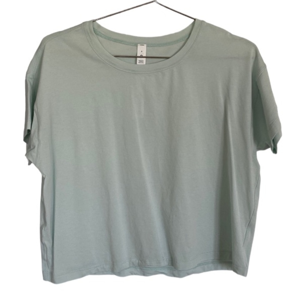 ❤️ Lululemon Cates Tee Size 4 Delicate Mint NWT